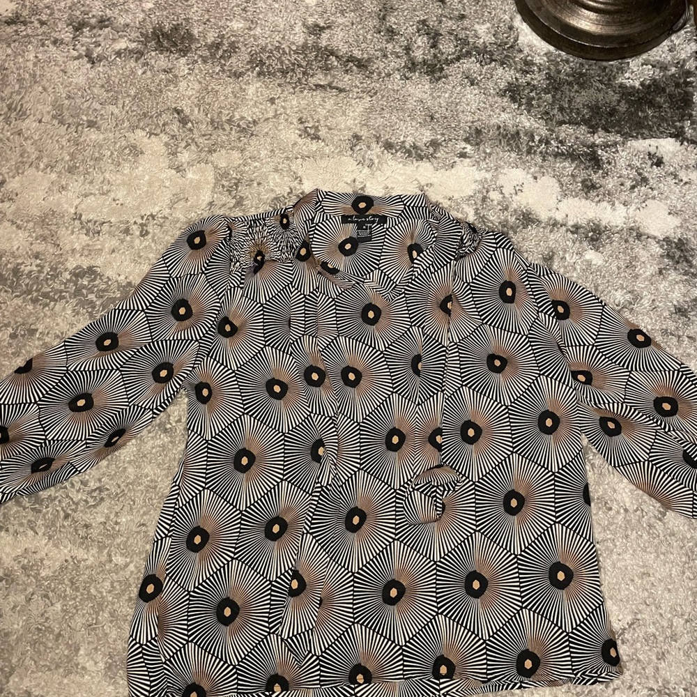 Stylish Patterned Blouse